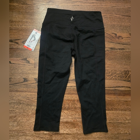 Skechers Black Go Walk Capris - Picture 2 of 6